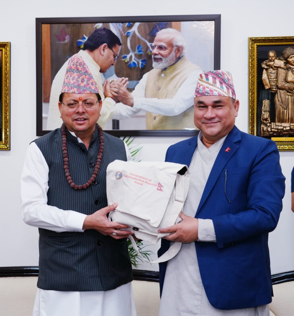 मुख्यमंत्री श्री पुष्कर सिंह धामी से शनिवार को मुख्यमंत्री आवास में नेपाल के सुदूर पश्चिम प्रांत के मुख्यमंत्री श्री कमल बहादुर शाह के नेतृत्व में 10 सदस्यों के प्रतिनिधिमंडल ने भेंट की।