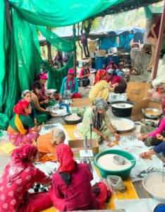 केदारनाथ यात्रा से महिला समूहों को मिल रहा कारोबार