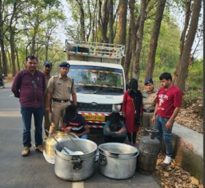 मन्दिर मे हुई चोरी की घटना का दून पुलिस ने किया खुलासा