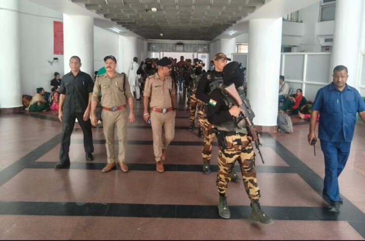 आकस्मिक स्थिती पर सामरिक दृष्टि से महत्वपूर्ण प्रतिष्ठानों/स्थानों की चैकिंग हेतु दून पुलिस ने किया ड्रिल का अभ्यास
