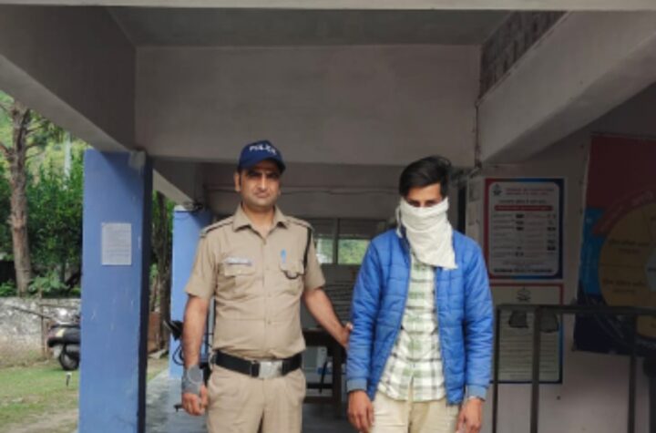 सोशल मीडिया पर आपत्तिजनक पोस्ट करने वाले अभियुक्त को दून पुलिस ने किया गिरफ्तार