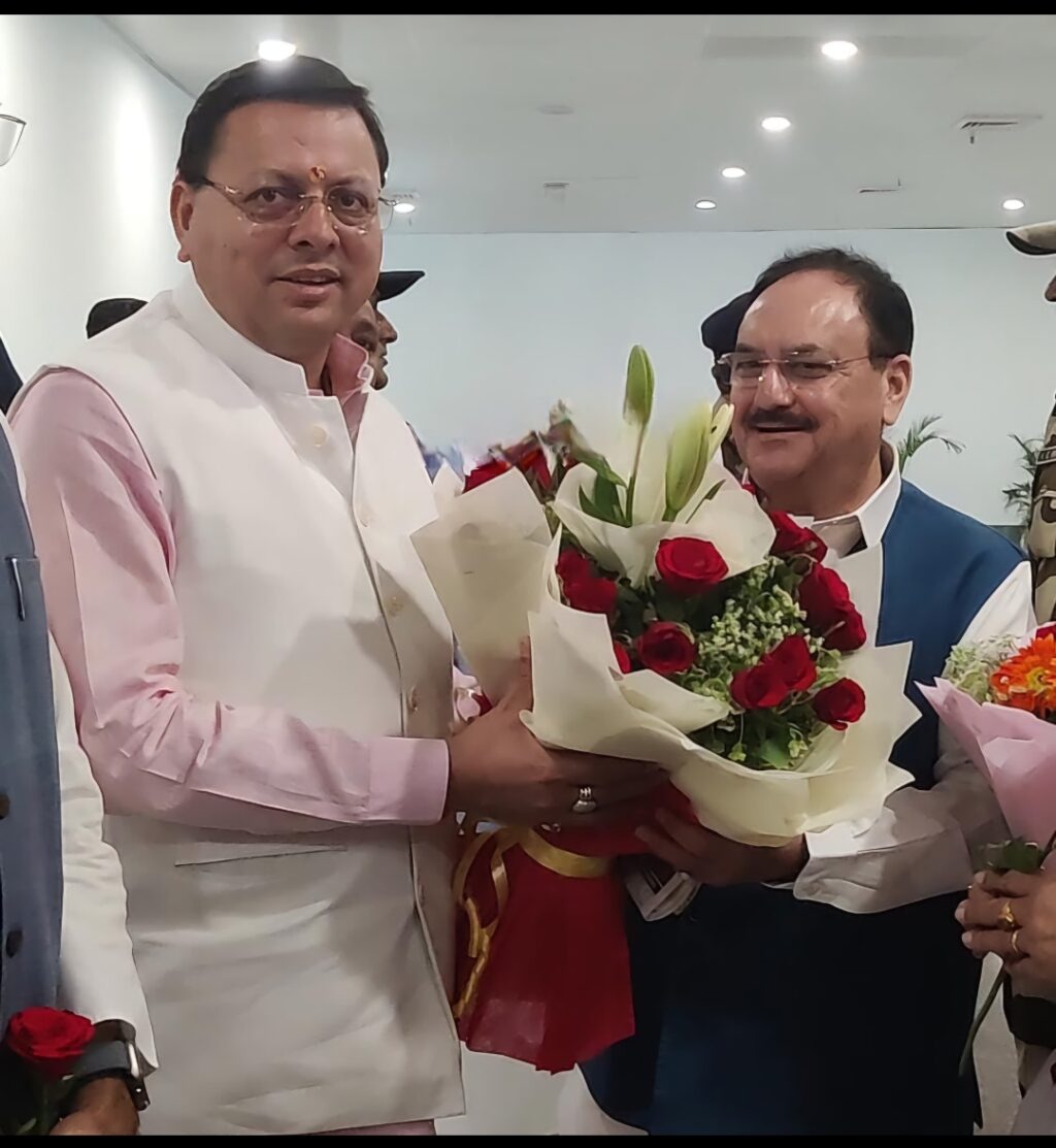 जे. पी नड्डा के देवभूमि उत्तराखंड आगमन पर जौलीग्रांट एयरपोर्ट पर स्वागत किया।